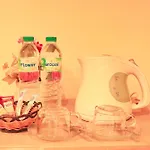 Rouge Service Apartments, Soi Buakhao