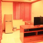 Hotel Rouge Service Apartments, Soi Buakhao 3*