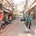 Rouge Service Apartments, Soi Buakhao