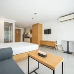 โรงแรม Fourium And Serviced 3*