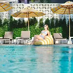 Fourium And Serviced โรงแรม Pattaya