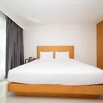 โรงแรม Fourium And Serviced 3*