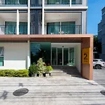 โรงแรม Fourium And Serviced 3*