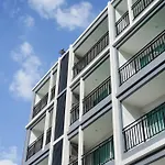 Fourium And Serviced โรงแรม 3*