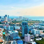 โรงแรม Fourium And Serviced