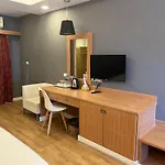 Curve Boutique Hotel