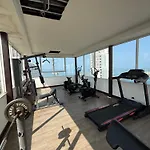 2 Bedrooms With Coffee Machine,Gym,Rooftop Pool