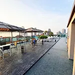 อพาร์ทเม้น Modern 2br Rooftop Swimming Pool Pratumnak Pattaya