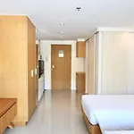 Fourium And Serviced โรงแรม 3*