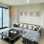 The Base 2 Bed 2 Bath By Pupu อพาร์ทเม้น