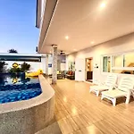 Relax Pool Villa Near Walking Street,Jacuzzi ,Bbq 5Bed 6Bath City House54