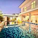 Relax Pool Villa Near Walking Street,Jacuzzi ,Bbq 5Bed 6Bath City House54