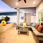 Relax Pool Near Walking Street,jacuzzi ,bbq 5bed 6bath House54 Pattaya