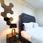 Hotel The One