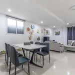 Luxury 5 Bedrooms Pool With Terrace Villa Pattaya