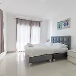 Luxury 5 Bedrooms Pool With Terrace Villa *