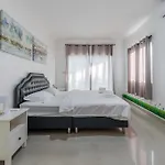 Villa Luxury 5 Bedrooms Pool With Terrace *