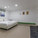 Luxury 5 Bedrooms Pool With Terrace *