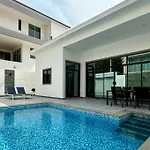 Pool 430 Nearby Walking Street * Pattaya