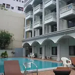 Honey Lodge *