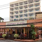 Eastiny Plaza โรงแรม
