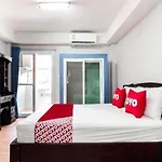 Oyo 1157 Ploy Pailin Place Hotel