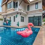 Thai Luxury 3bedroom Pool Near Hollywood วิลล่า