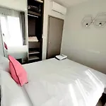 2 Bed Room Excellent Location Best Infinity Pool