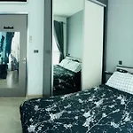 อพาร์ทเม้น Base Perfect Spot Seaview 23 Floor