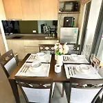 Unixx Sea View Apartment *