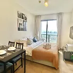 Unixx Sea View Pattaya