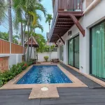 Thai 3b Pool Near Hollywood Pattaya