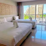 Holi Pty Hotel
