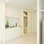 โรงแรม Holi Pty 3*