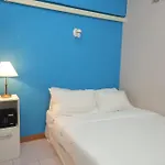 โรงแรม Happy Residences 2 3*