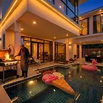 Amarin - Huge 7 Bedroom Private Pool House In Next To Walking Street Pattaya