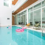 Pattaya Beach 5 Bedroom 7Bath Ktv Swimming Pool Villa