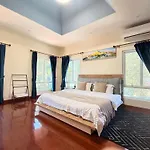 G Thai Happy Pool Villa