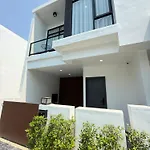 Villa La Richie - Luxury Townhouse In A Comfortable Area
