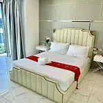 Modern Pool Villa 5 Minutes To Walking Street & Beach