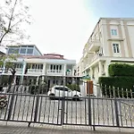 市中心四卧三卫别墅230个平方