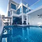Modern Pool Villa 5 Minutes To Walking Street & Beach