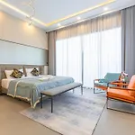 Luxury 6b Lagoon With Swimming Pool Villa Pattaya