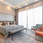 Luxury 6b Lagoon With Swimming Pool Villa
