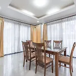 Thai 3b Pool Near Hollywood Villa Pattaya