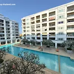 Large Pool-view With Balcony - Tw Platinum Suites, Jomtien *