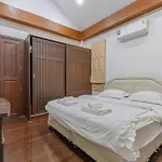 Thai 3b Pool Near Hollywood Villa *