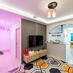 วันหยุดที่บ้าน Rukkhun Pattaya-central Near Walking Street & Pattaya