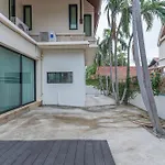 Thai 3b Pool Near Hollywood Villa Pattaya