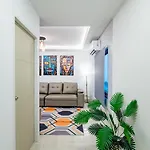 วันหยุดที่บ้าน Rukkhun Pattaya-central Near Walking Street & Pattaya